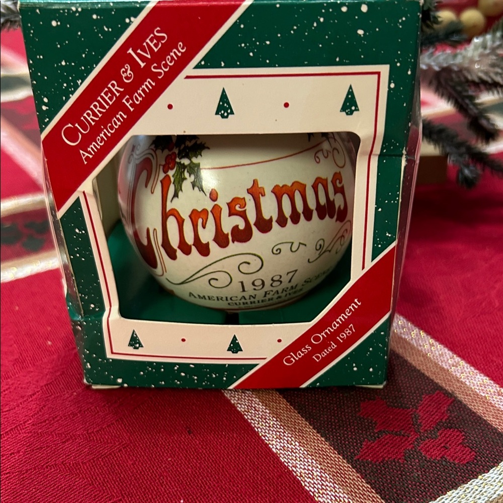 Christmas Ornament - Red and Green 1987